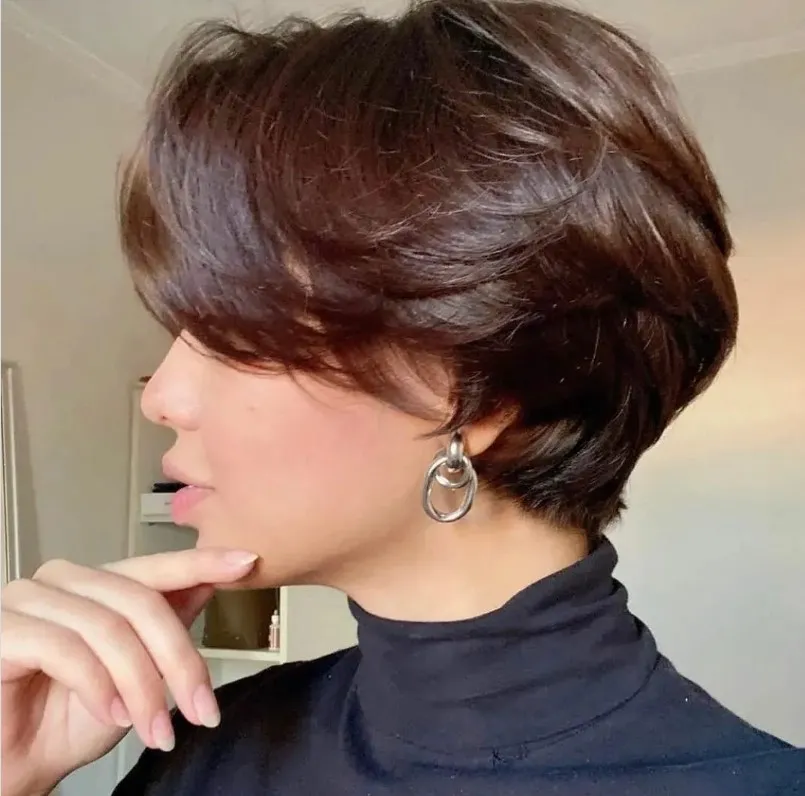 Cortes de Pelo para Mujeres de 50: pelo corto hasta los hombros