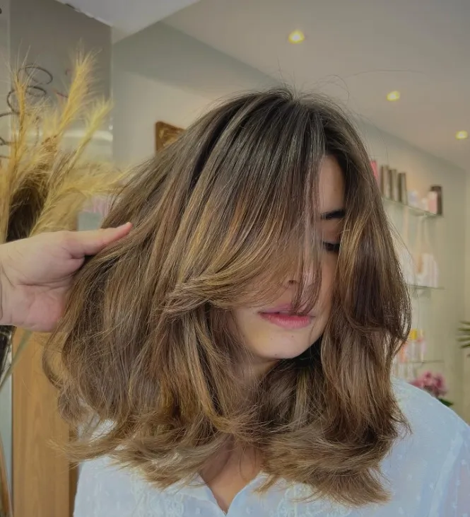 cortes de cabello al hombro para mujeres